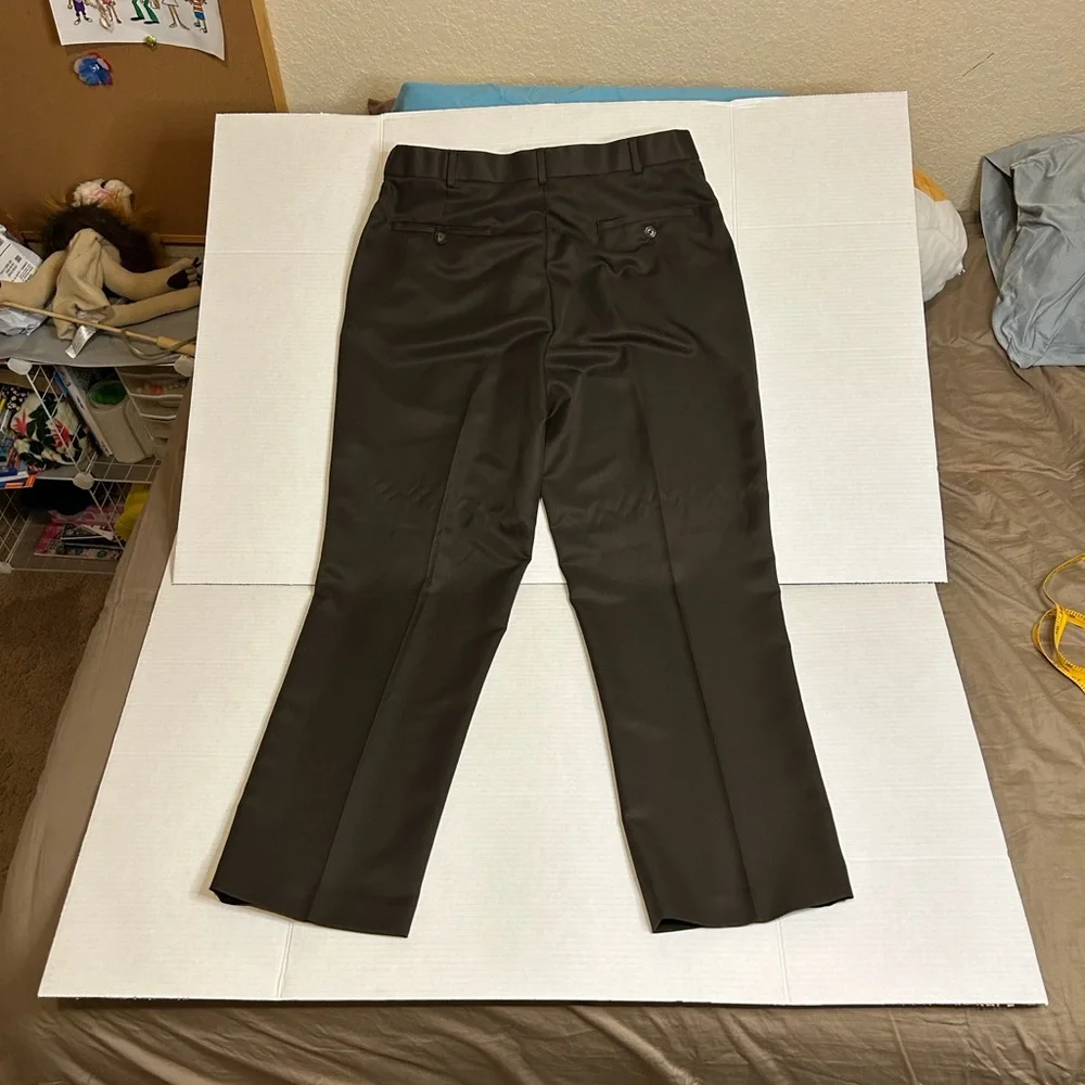 Round Tree & York Sz 34x30 Chocolate Brown men’s flat front dress pants